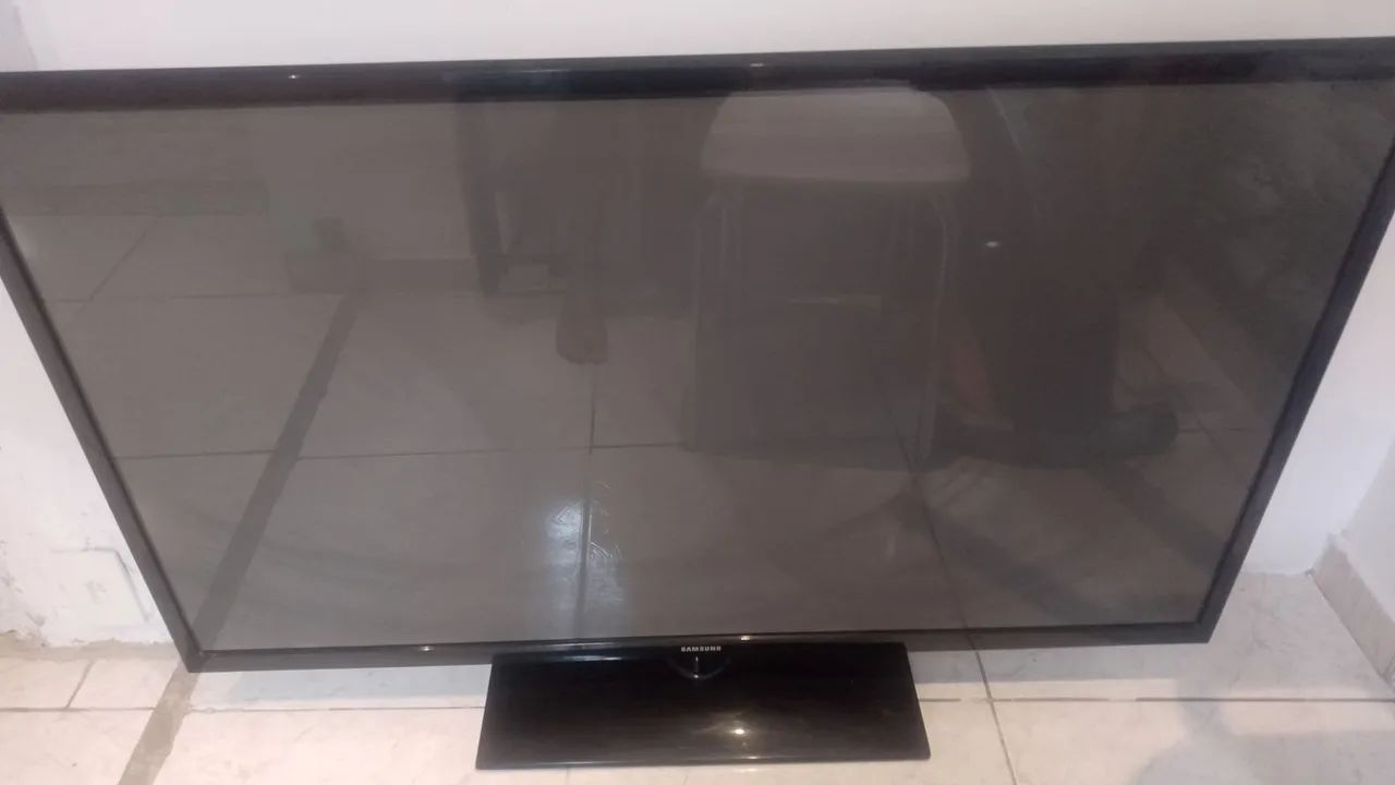 TV Samsung 50 polegadas. OBS: Não é smart porem está súper nova tudo funcionando . - Foto 3