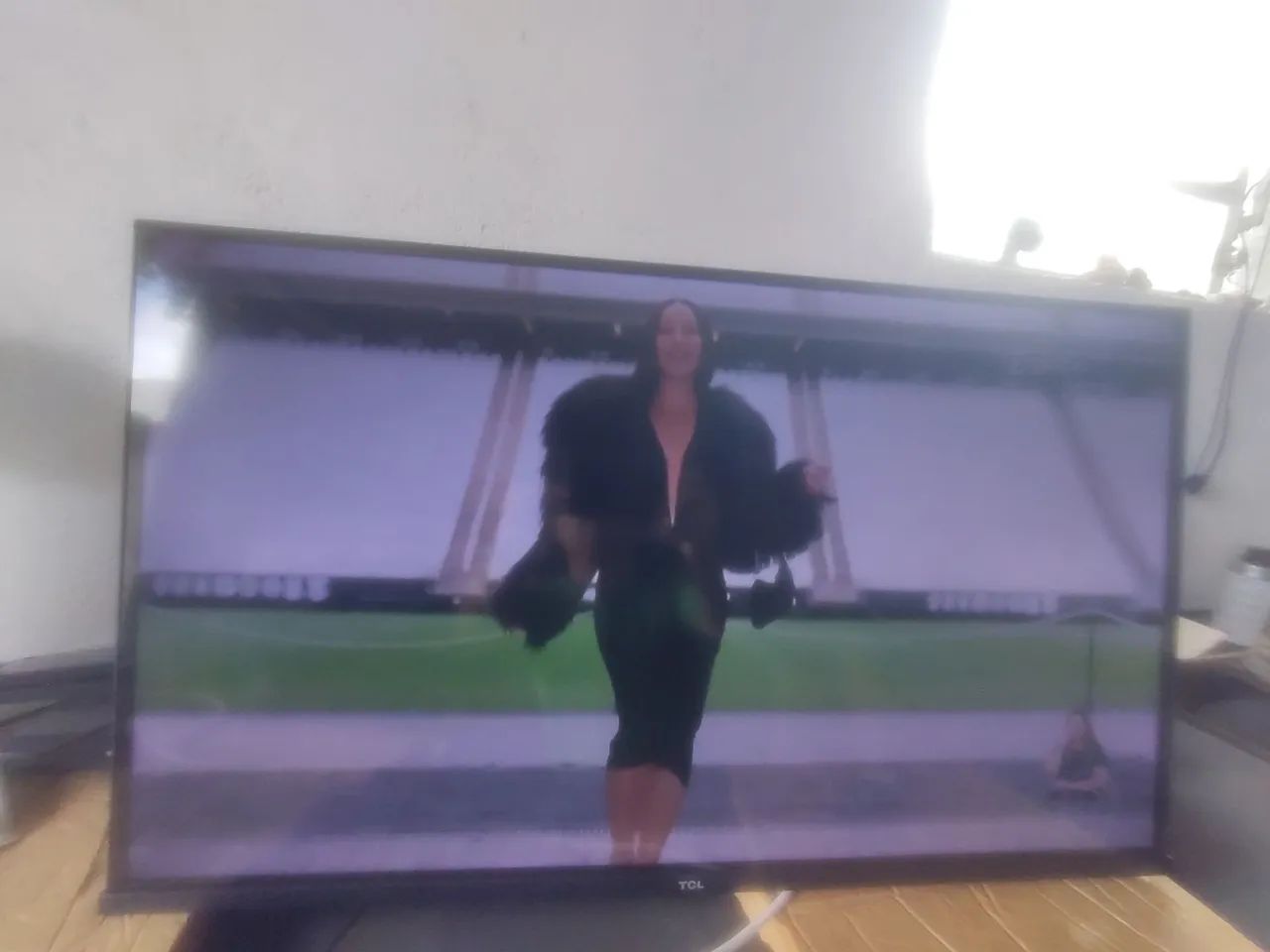 Tv vendo tv TCL 32 polegadas smartv semi nova  - Foto 5