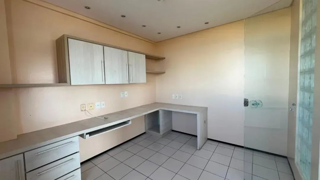 ALUGA APT COM 176M2 BAIRRO DE FATIMA