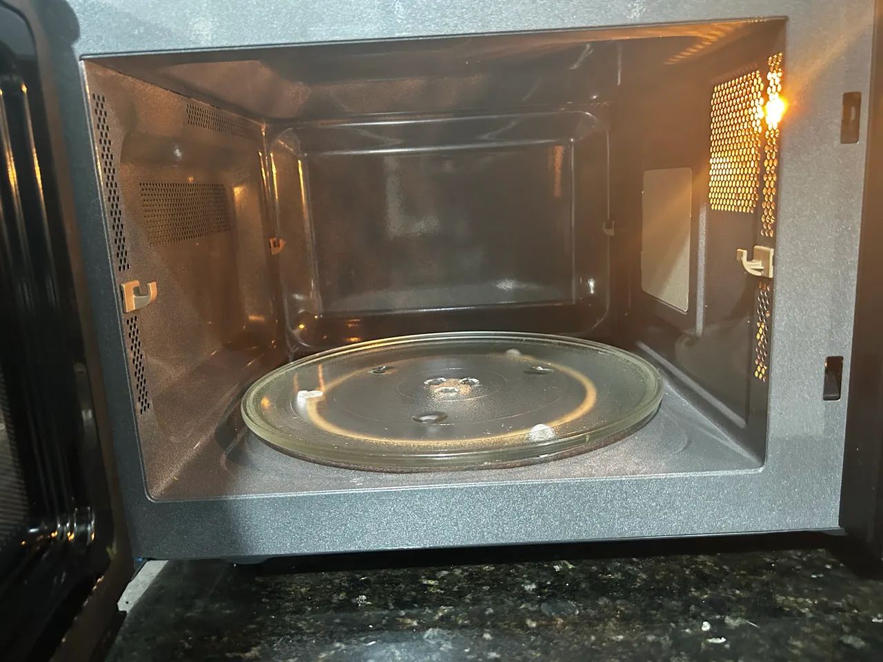 MICROONDAS PANASONIC 28L DUPLA REFEIÇÃO  - Foto 2