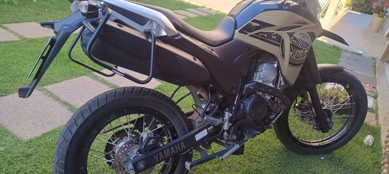 Lander Yamaha 250