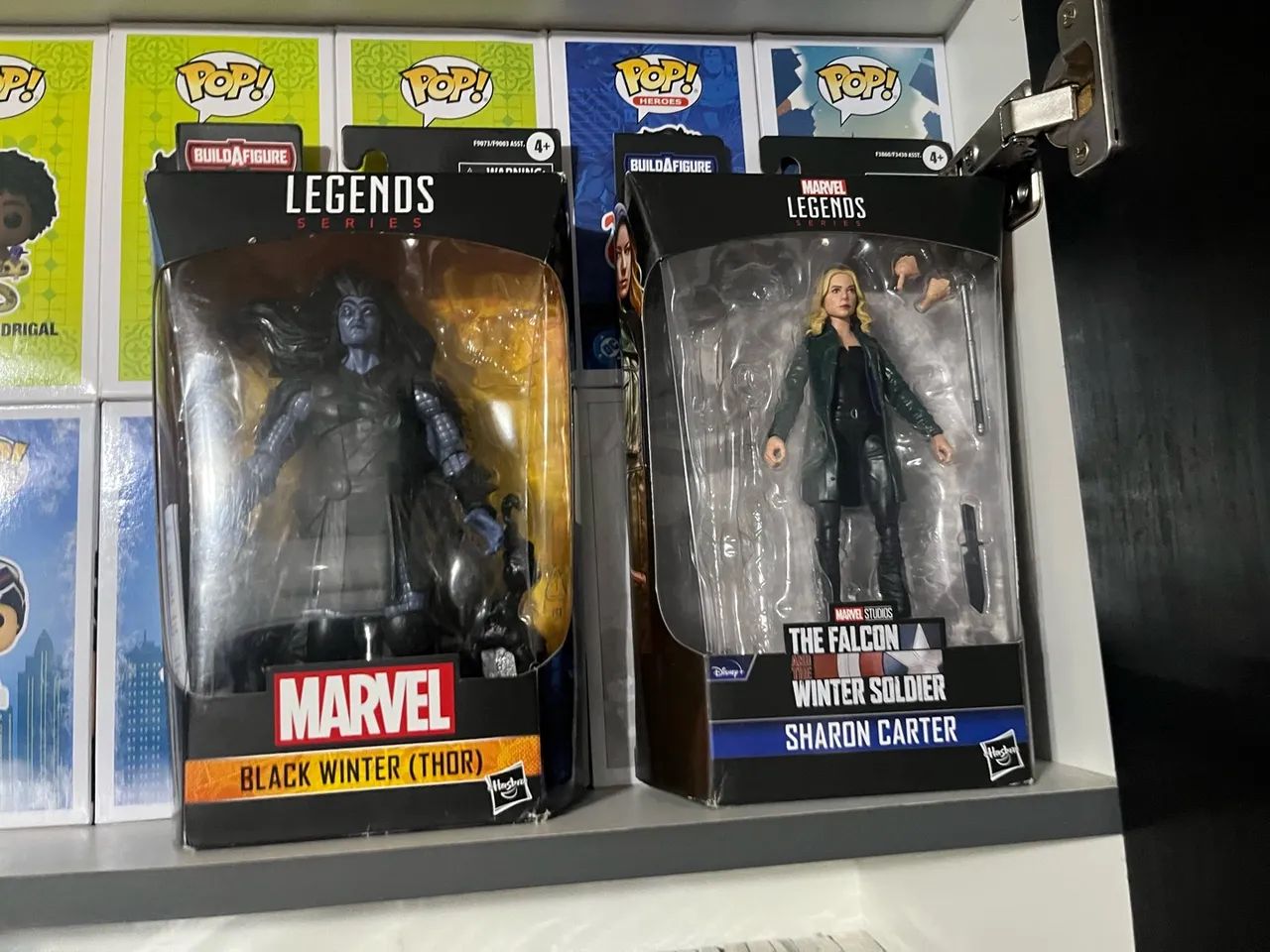 Dois Marvel Legends - Variados