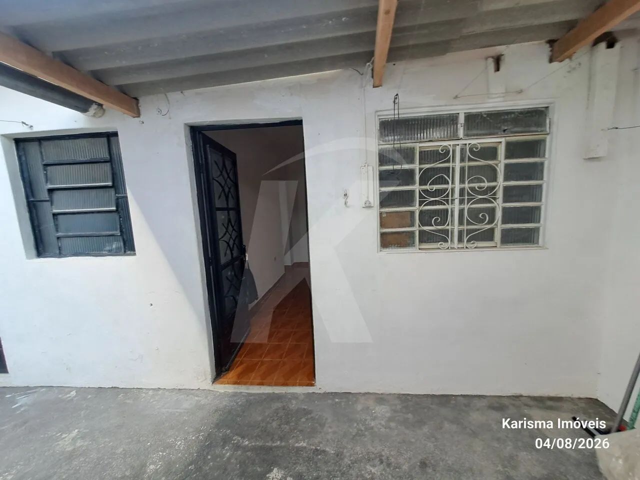 Casa com 2 quartos, sala, cozinha, banheiro, área de serviço. - Foto 5