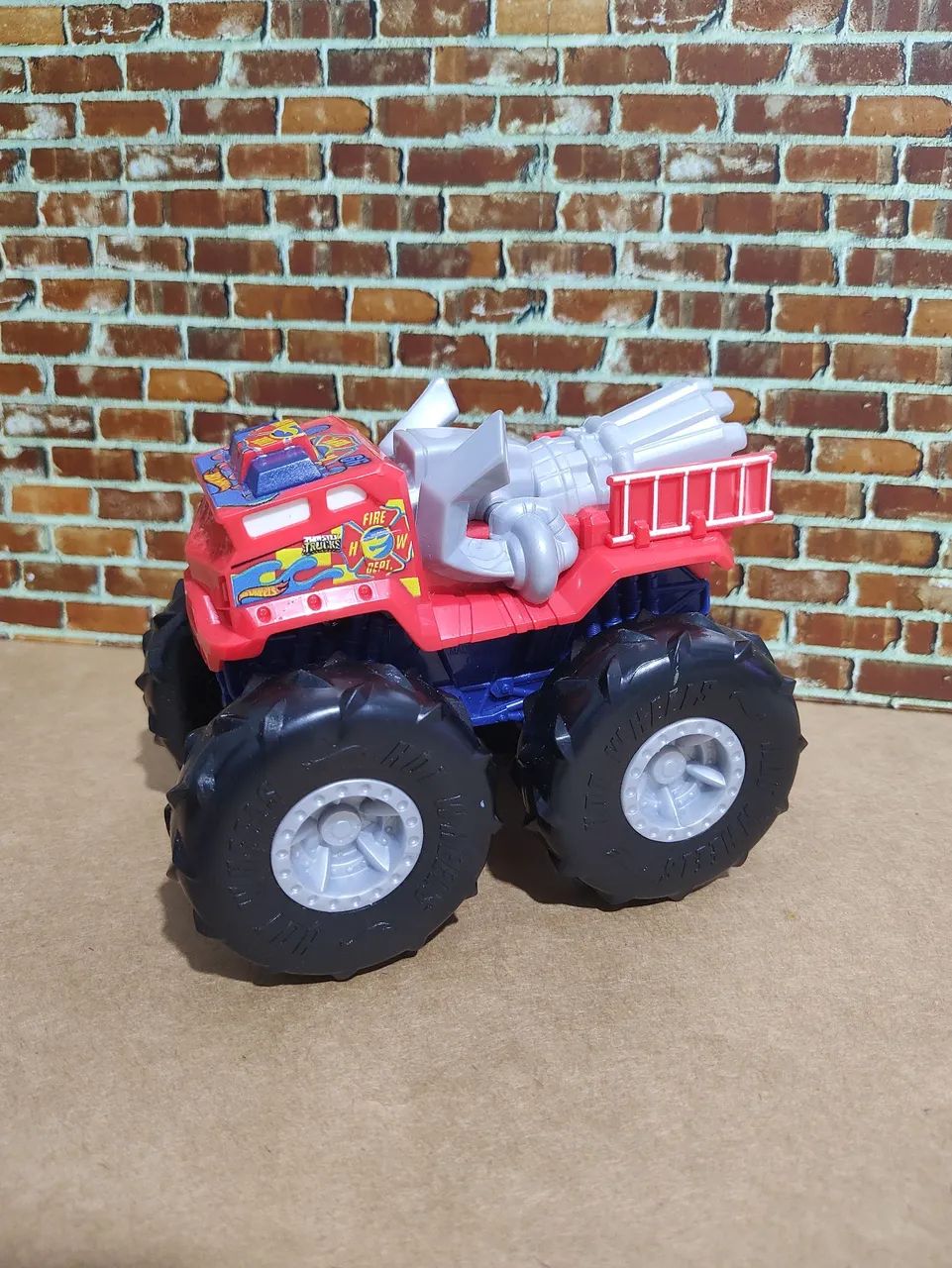 Hot Wheels Monster Trucks  Miniatura  - Foto 3