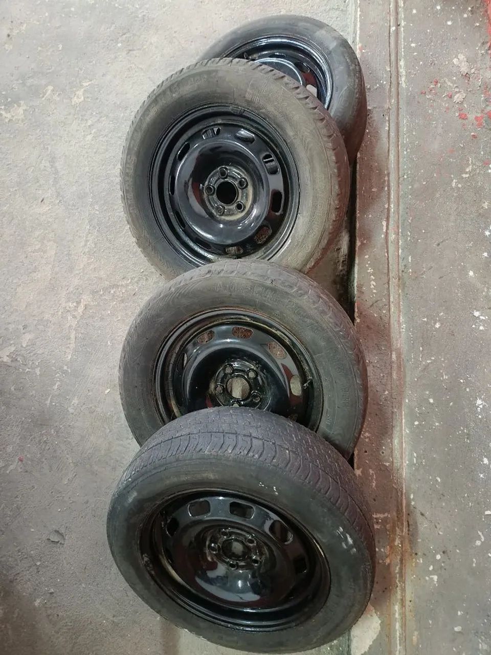 4x Rodas ARO 15 -  ( 5 FUROS ) 