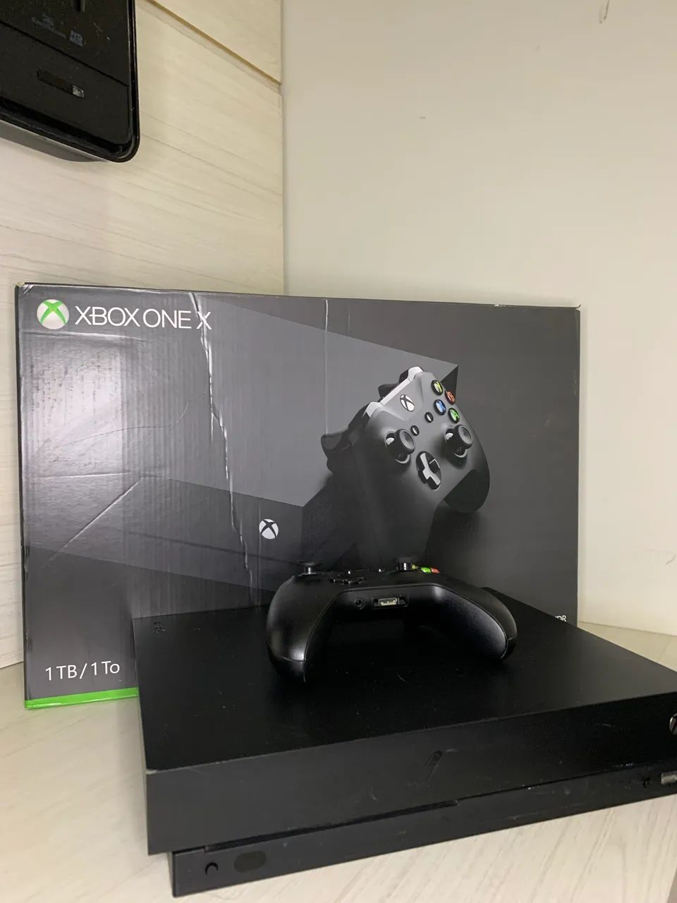 Vendo Xbox One X 1tb