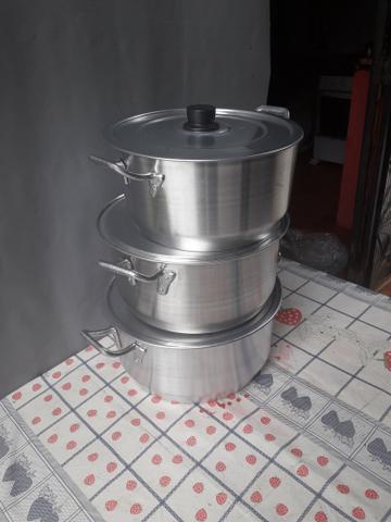 Jogo com 3 panelas de alumínio pra restaurante