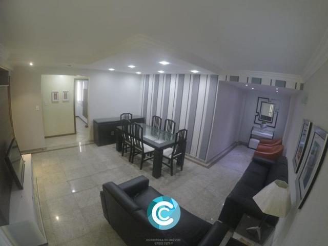 Lindo apartamento 03 quartos, prédio frente para o mar da praia do morro!!