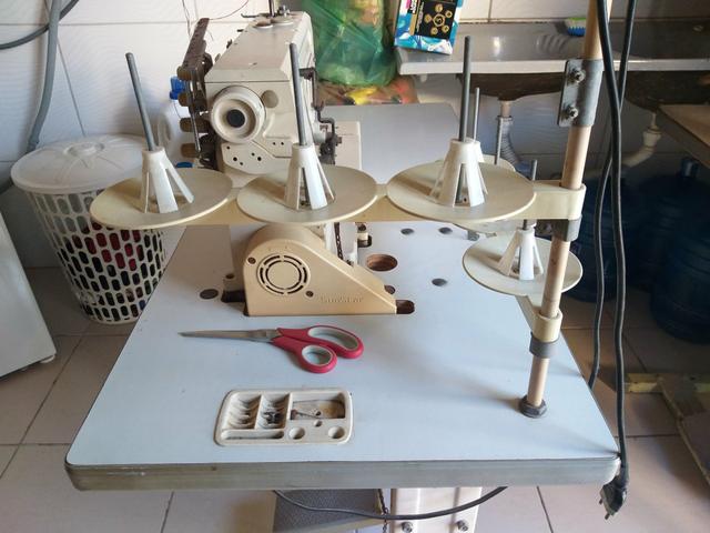 Vendo duas máquinas de costura - Foto 4