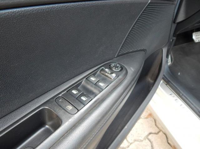 Peugeot 408 FELINE 2.0 4P - Foto 10