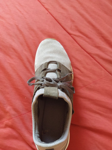 tenis skechers é confortavel