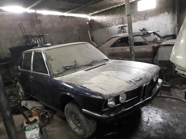 Bmw antiga restaurar ou projeto