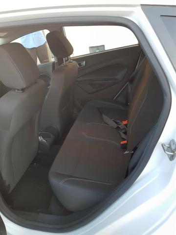 Vendo Ford Fiesta 1.6 AT 2015 - Foto 7