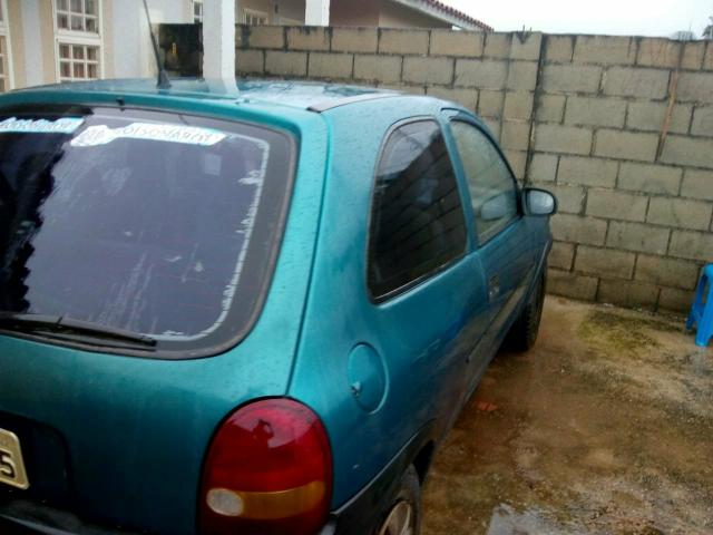Vendo corsa 96 1.4 vidro trava alarme e conta corente carri todo em dias - Foto 4