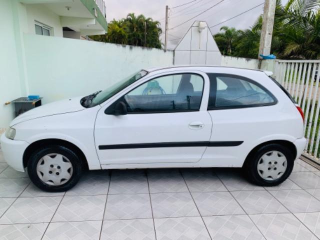 Vendo celta 2003, super econômico - Foto 2