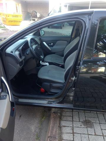 Logan Dynamique 1.6 8V 2014 para venda rápida - Foto 4
