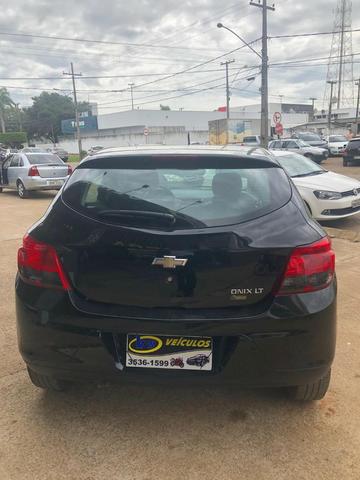 Chevrolet - Onix LT - 2013 - Foto 2