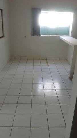 Ampla sala de 200m², no coração do Recife Antigo, em prédio tombado - Foto 14