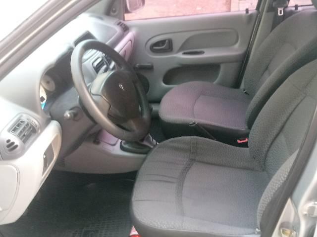 Excelente Clio Sedan 06 1.0 - Foto 7