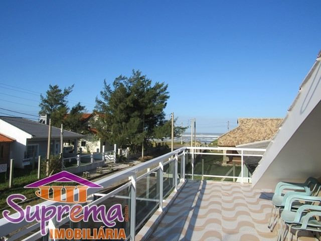 51 98252.00.33 Simone*C261 Casa c/ terraço Praia Santa Terezinha Imbé