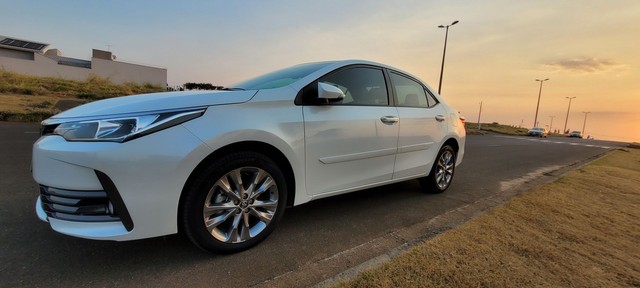 COROLLA XEI 2019 COM APENAS     23.000 KM   
