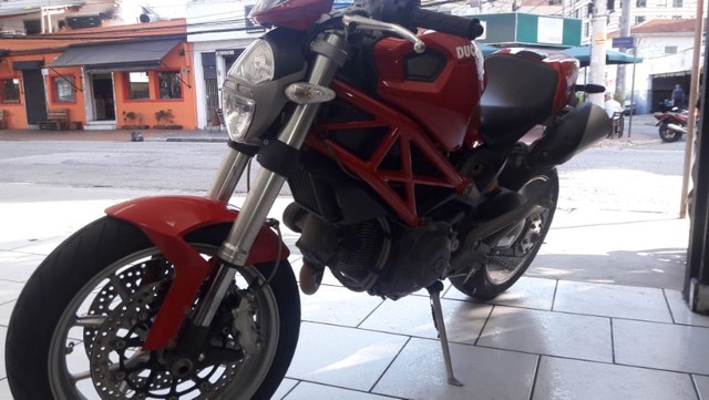 DUCATI MONSTER 1100