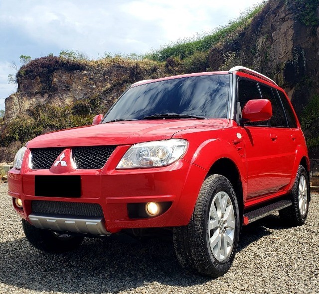MITSUBISHI PAJERO TR4 2.0 FLEX 4X4 AUTOMÁTICA 2012