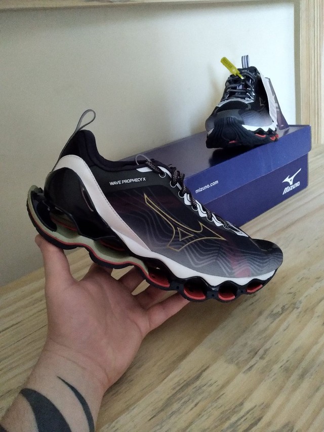 mizuno prophecy x caixa