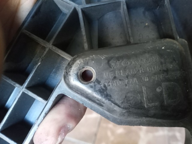 Guia Suporte do farol Honda Hrv 2019(Preço unitário) - Foto 4