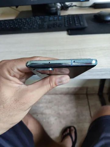 Vende-se esses 2 celulares (1 moto G4 e outro J8,J8 400,00 e moto G4 200,00  ) - Celulares e telefonia - Setor Monte Sinai, Trindade 1249801034