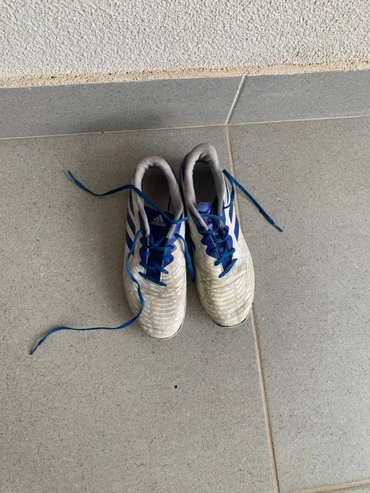 Tênis Adidas society