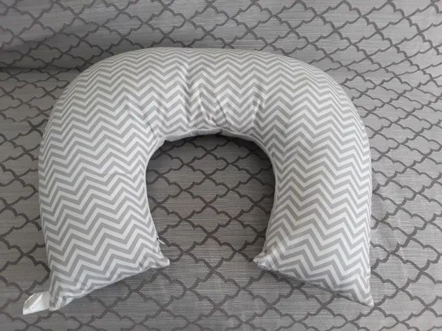 Almofada para Amamentação 55 cm x 40 cm Chevron Super Conservada - Foto 4