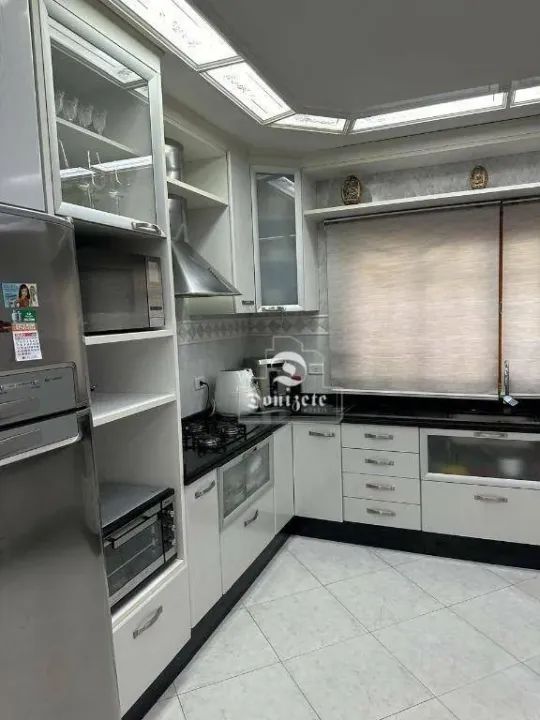Sobrado com 3 dormitórios à venda, 195 m² por R$ 1.324.999,90 - Vila Camilópolis - Santo A