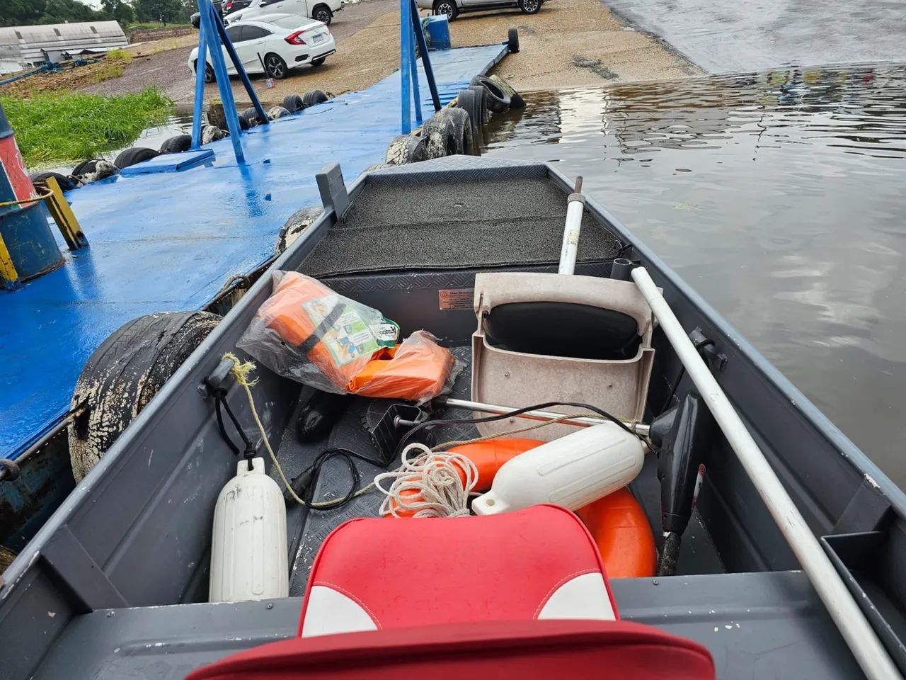 Lancha com Motor Mercury telefone: * - Foto 6