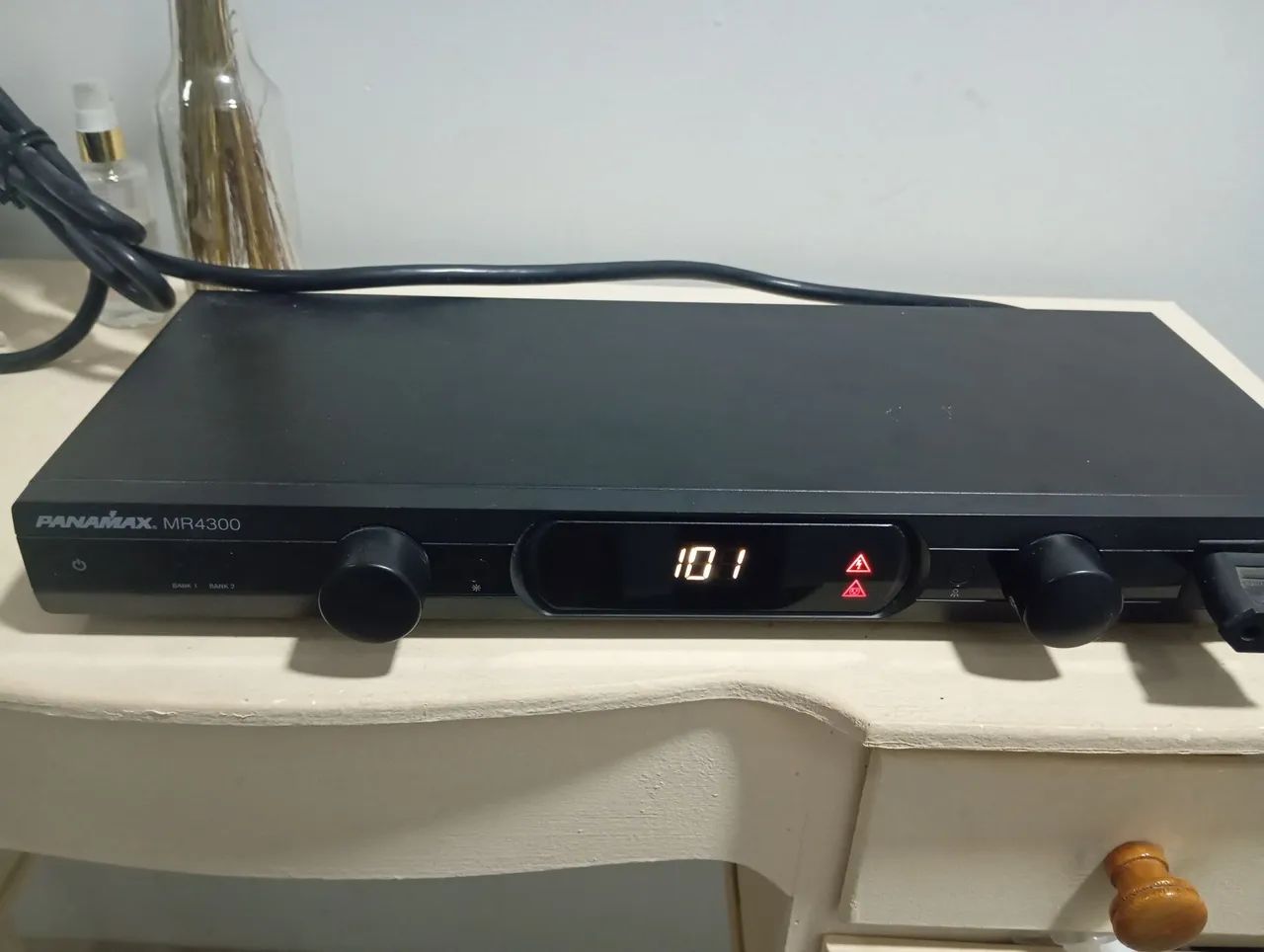 Paramax MR4300 - Filtro de linha para proteção de seus equipamentos