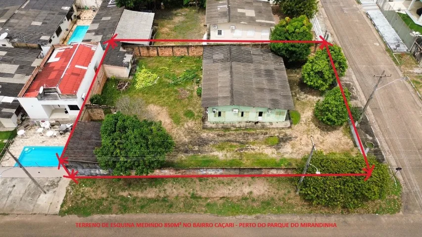 Vendo LINDO TERRENO DE ESQUINA NO CAÇARI (850M²). 100% legalizado. ACEITA FINANCIAMENTO