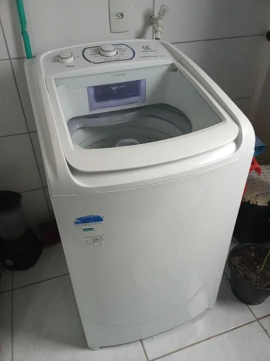 Máquina de Lavar Roupa Automática