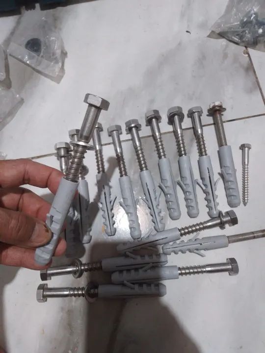 Parafusos arruelas porcas e mais