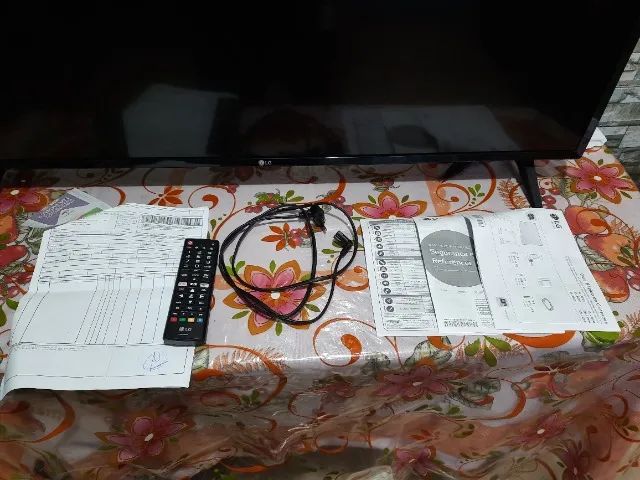 SmartTV LG 43" funcionando com display quebrado. - Foto 6