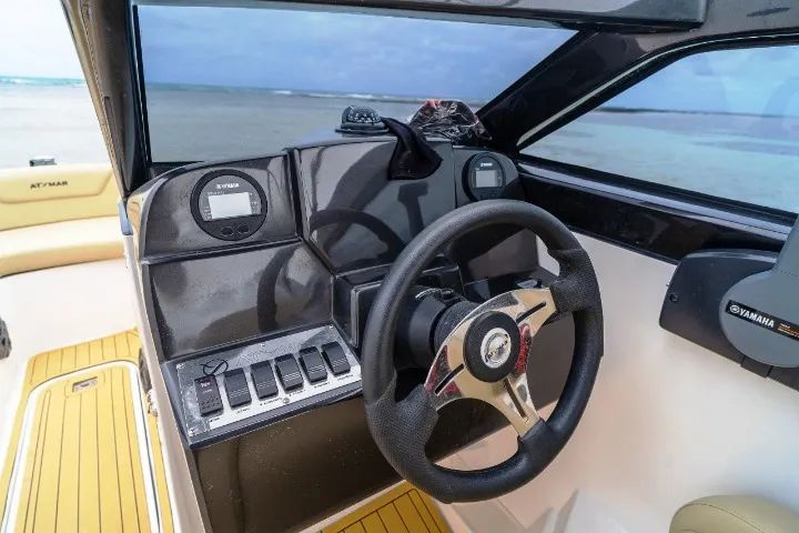 Lancha Atymar 26 pés aberta com banheiro - Foto 8