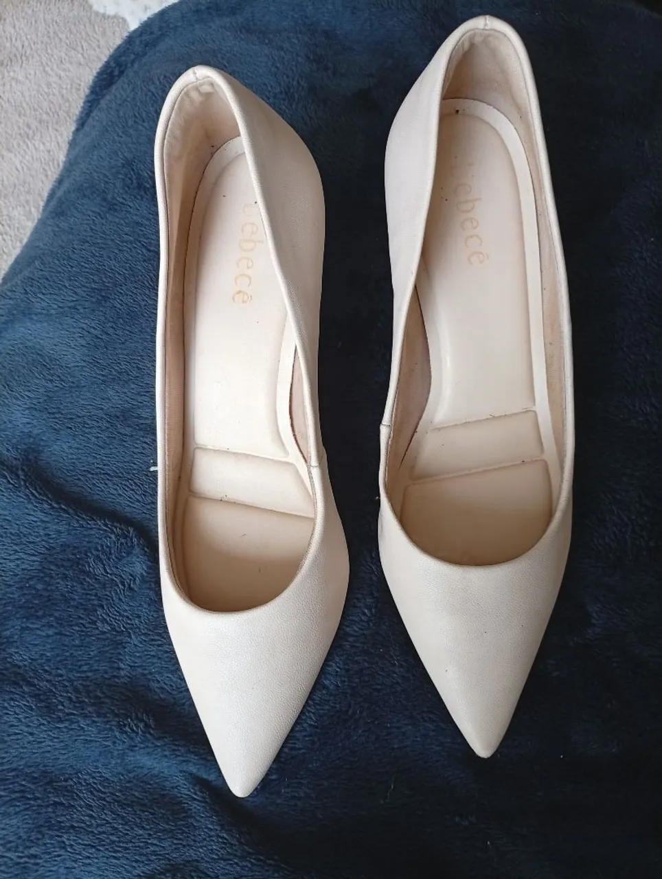 Scarpin Bebece Bege - Elegância e Conforto