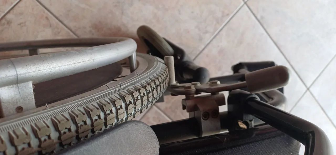 Cadeira de rodas Jaguaribe  - Foto 4