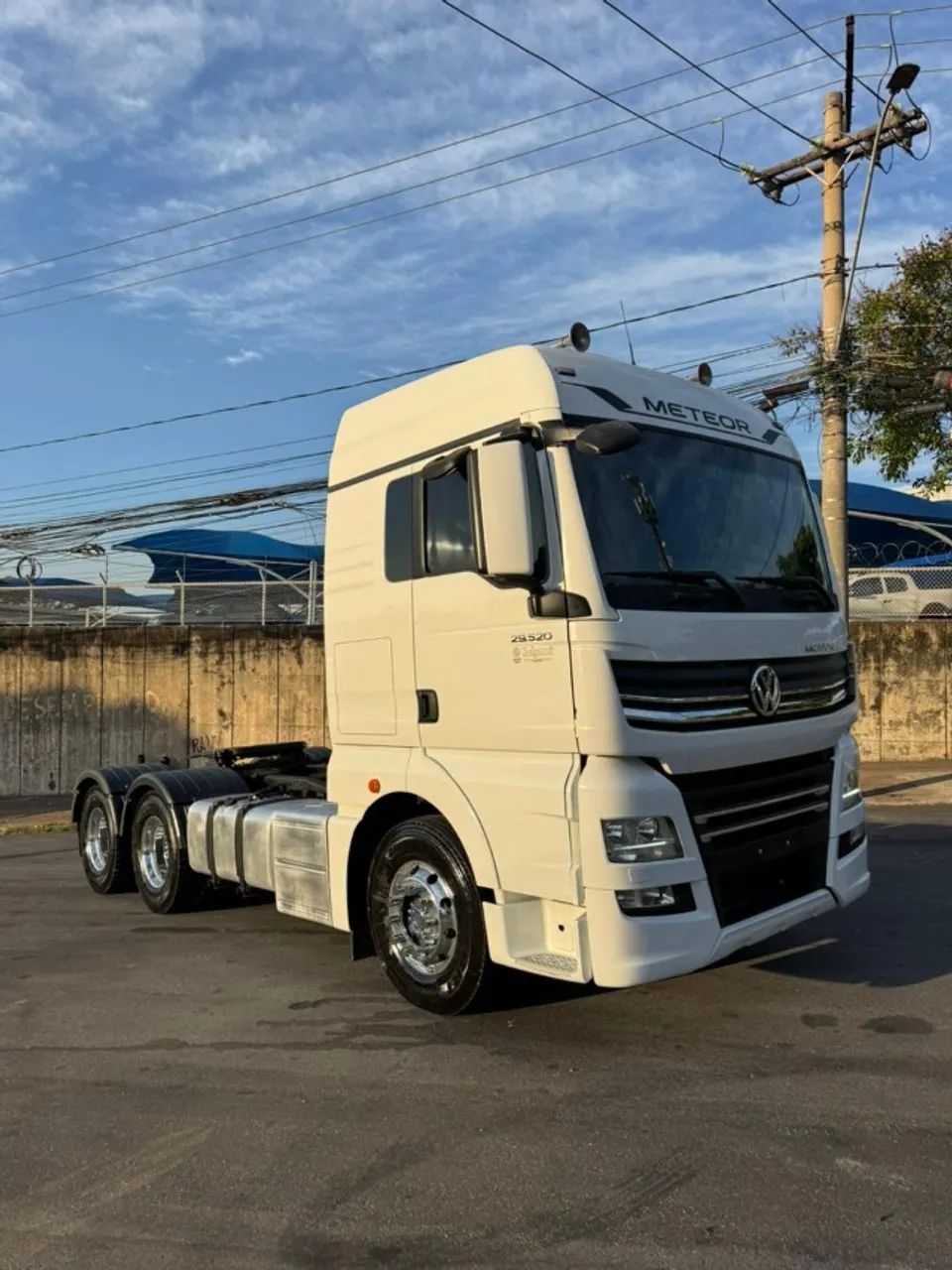 Volkswagen Meteor 29.520 6x4