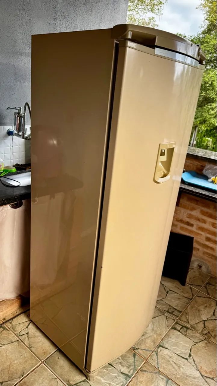 Geladeira usada em ótimo estado