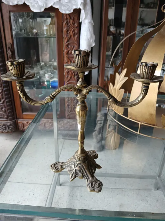 Castiçal de bronze antigo