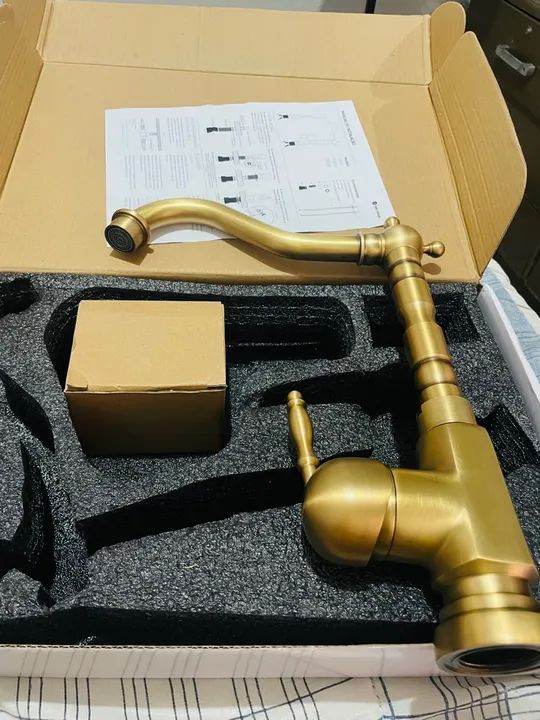 Torneira de Cozinha Dourada - Estilo Clássico - Foto 2