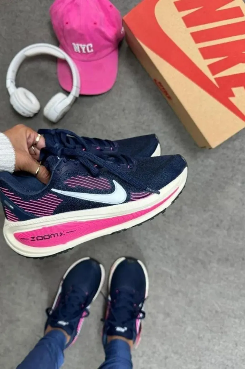 Tênis Nike Azul e Rosa - Zoom