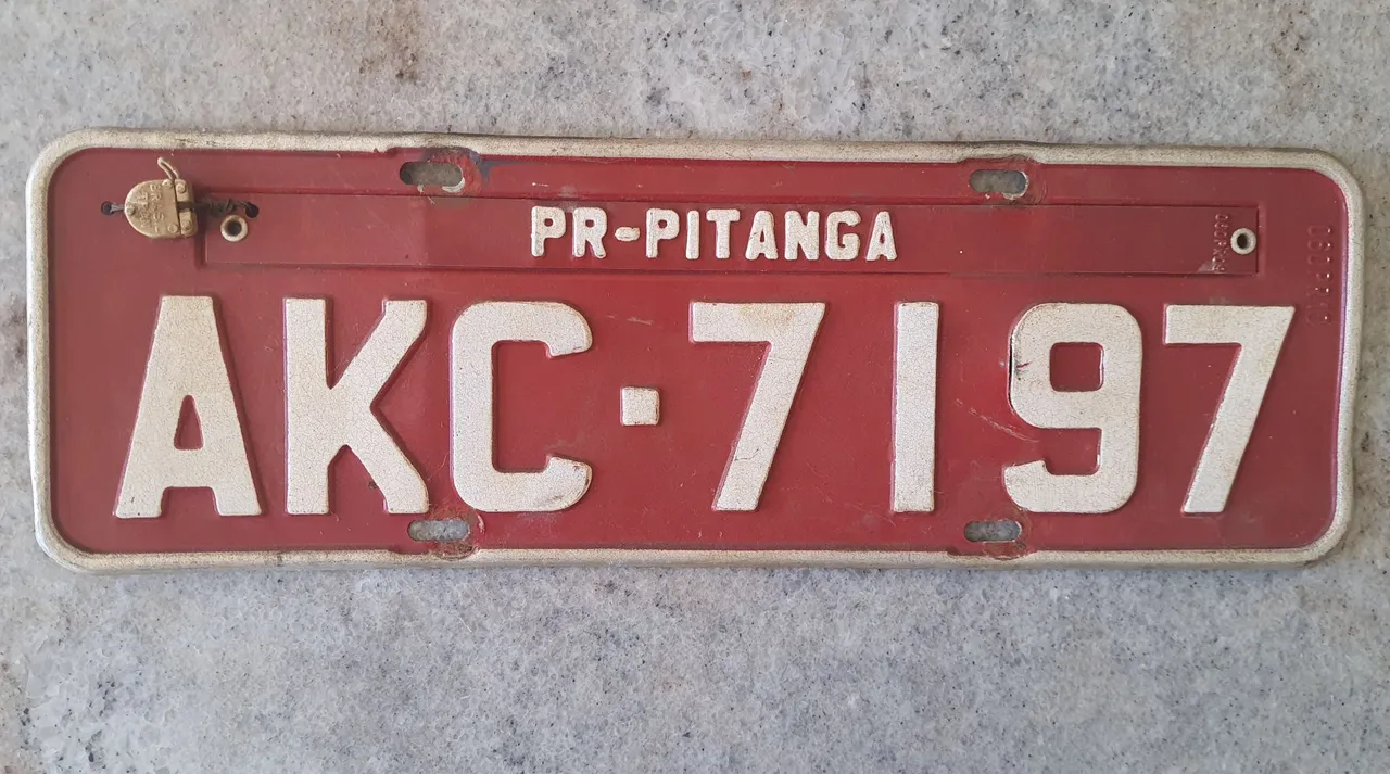 Placa Antiga PR-Pitanga AKC-7197