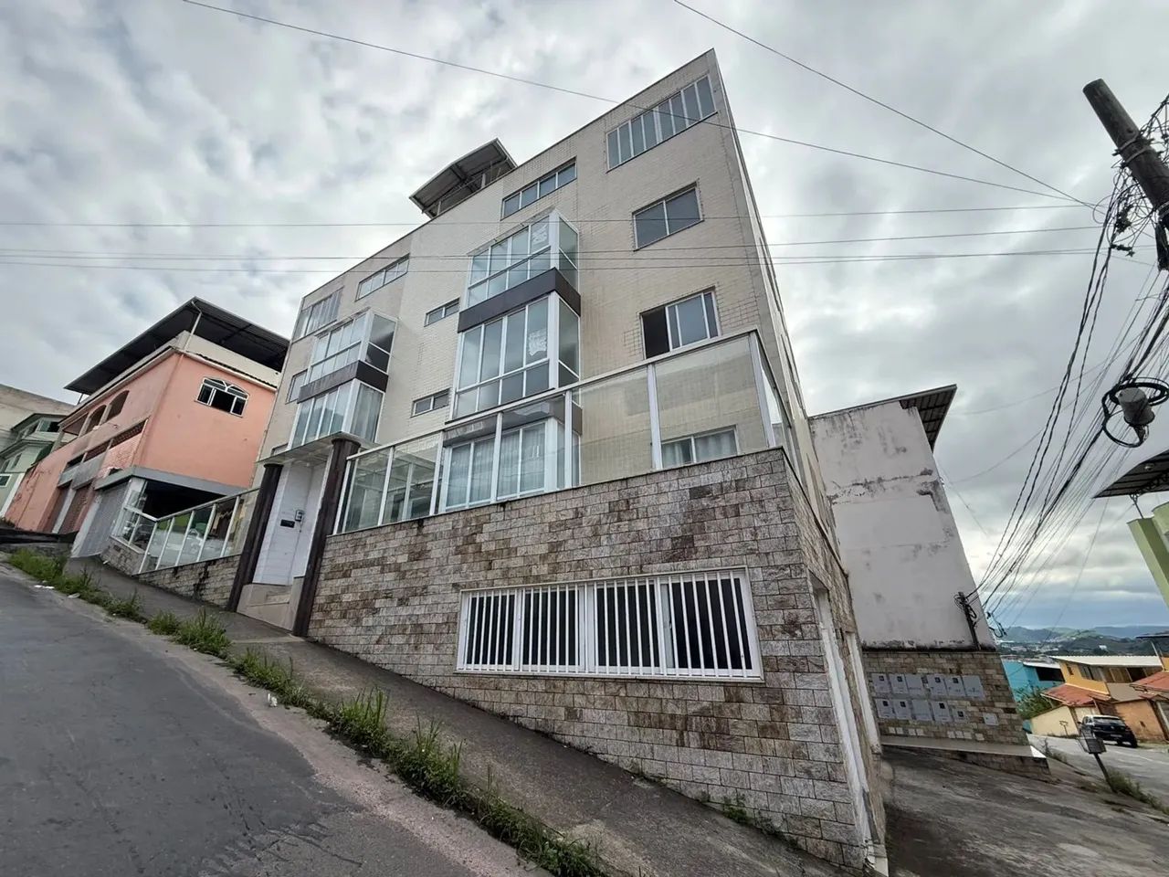 Imóvel para aluguel possui 105 metros quadrados com 2 quartos em Nova Era - Juiz de Fora - - Foto 4
