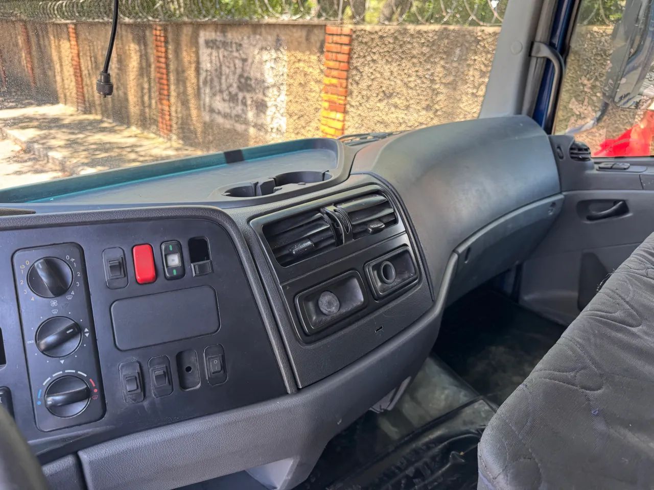 M.BENZ ATEGO 2428 TRUCK 2011/2011 - Foto 3
